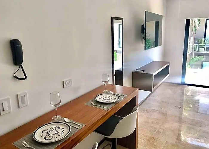 218 Stylish Delux Fast Wifi Apartment